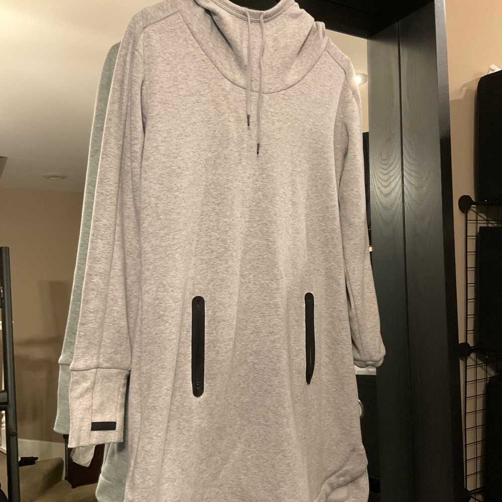 (Sue) B1G1 Athleta Light Gray Heather Fleece Hoodie